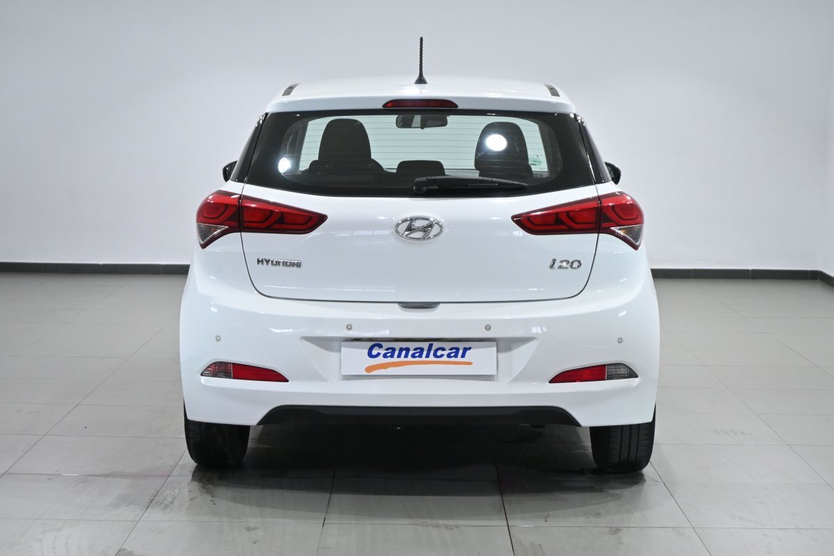 Foto Hyundai i20 4