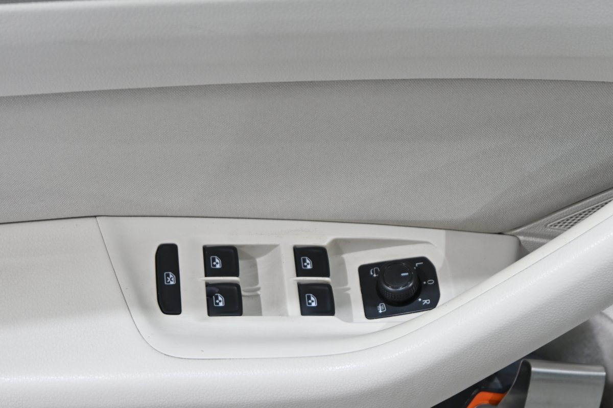 Foto Volkswagen Passat Variant 25