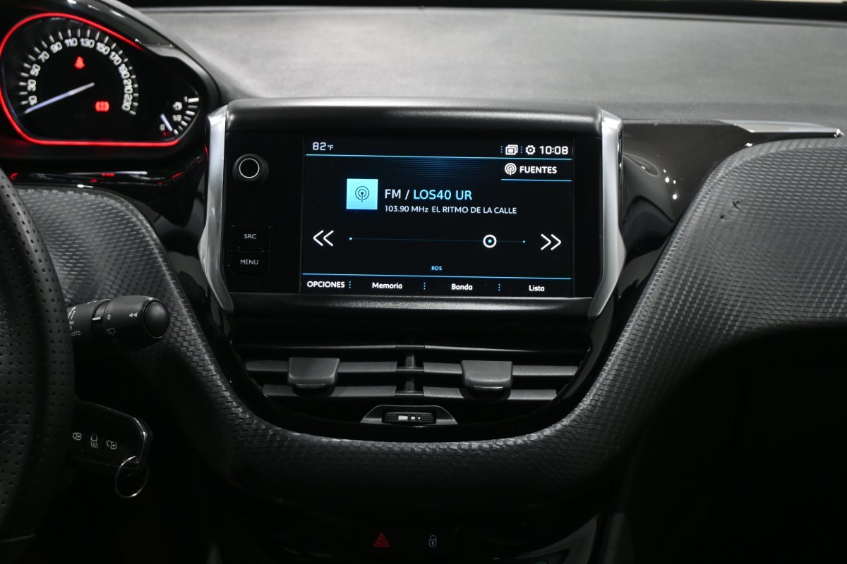 Foto Peugeot 2008 14