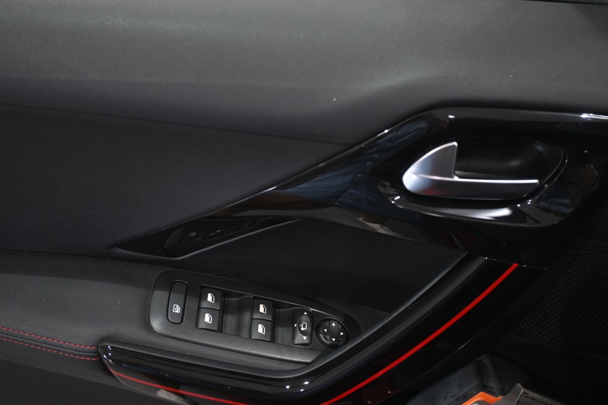 Foto Peugeot 2008 28