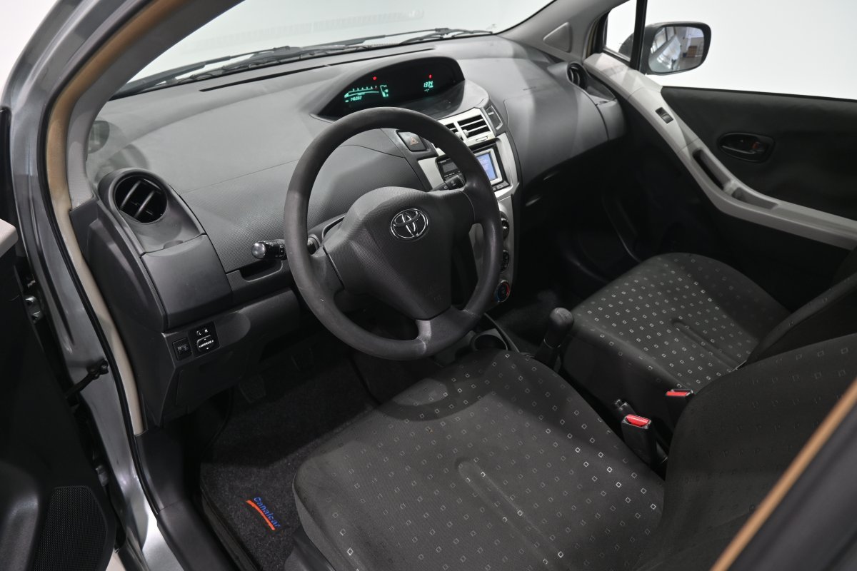 Foto Toyota Yaris 9