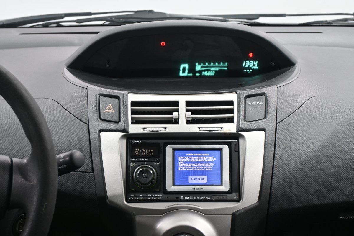 Foto Toyota Yaris 14