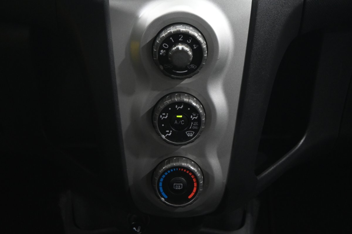 Foto Toyota Yaris 15