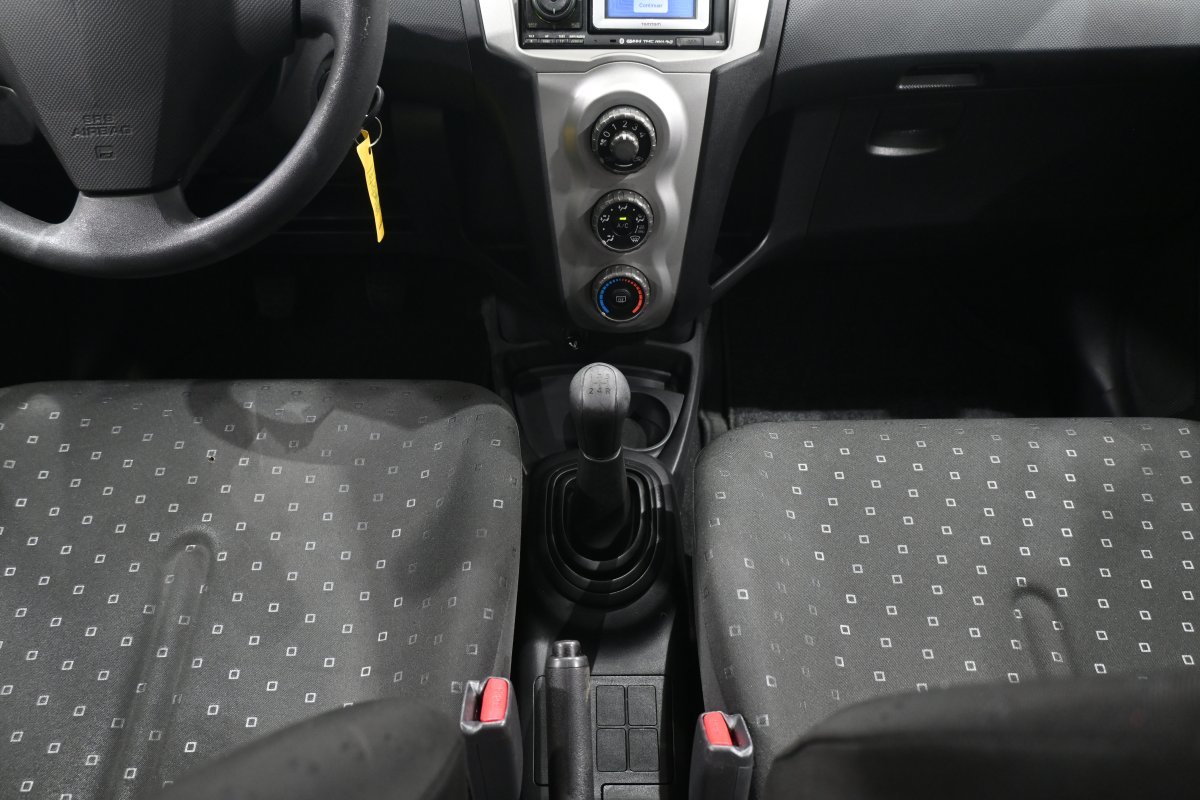 Foto Toyota Yaris 18