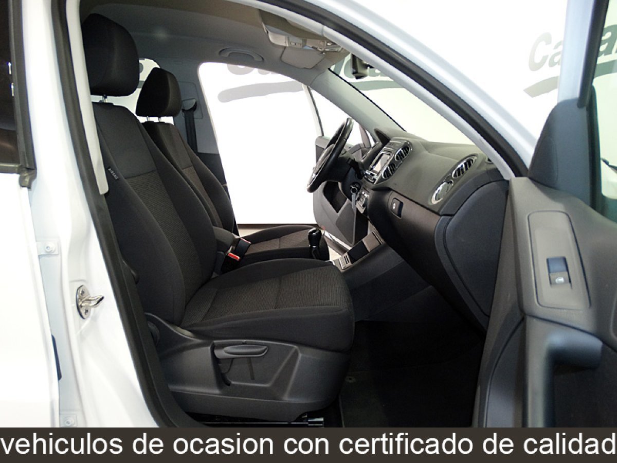 Foto Volkswagen Tiguan 16