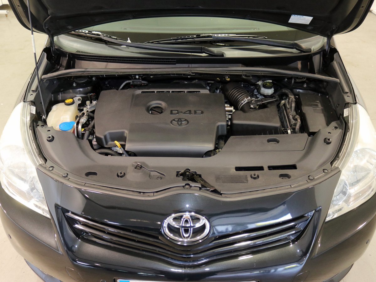 Foto Toyota Corolla Verso 7