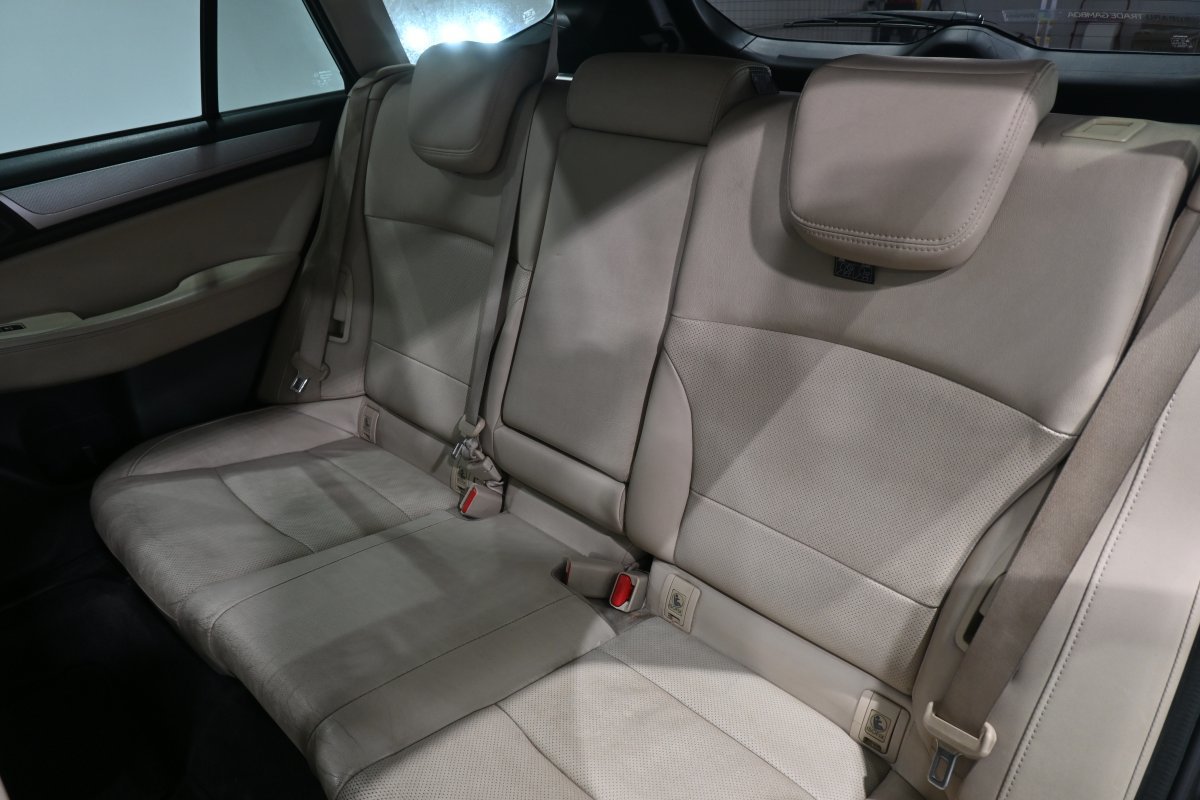 Foto Subaru Outback 12